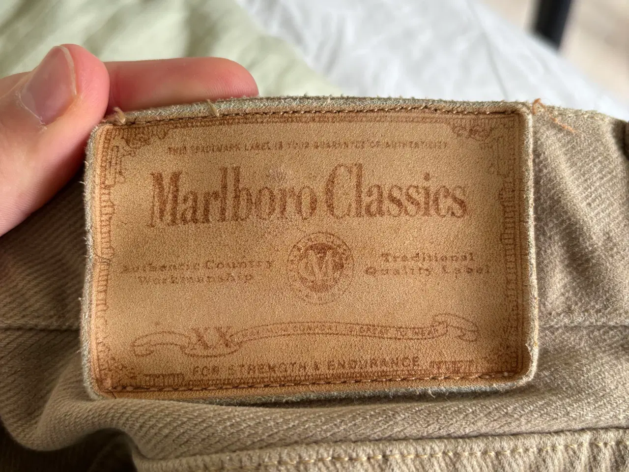 Billede 2 - Loose-fit Marlboro jeans i beige
