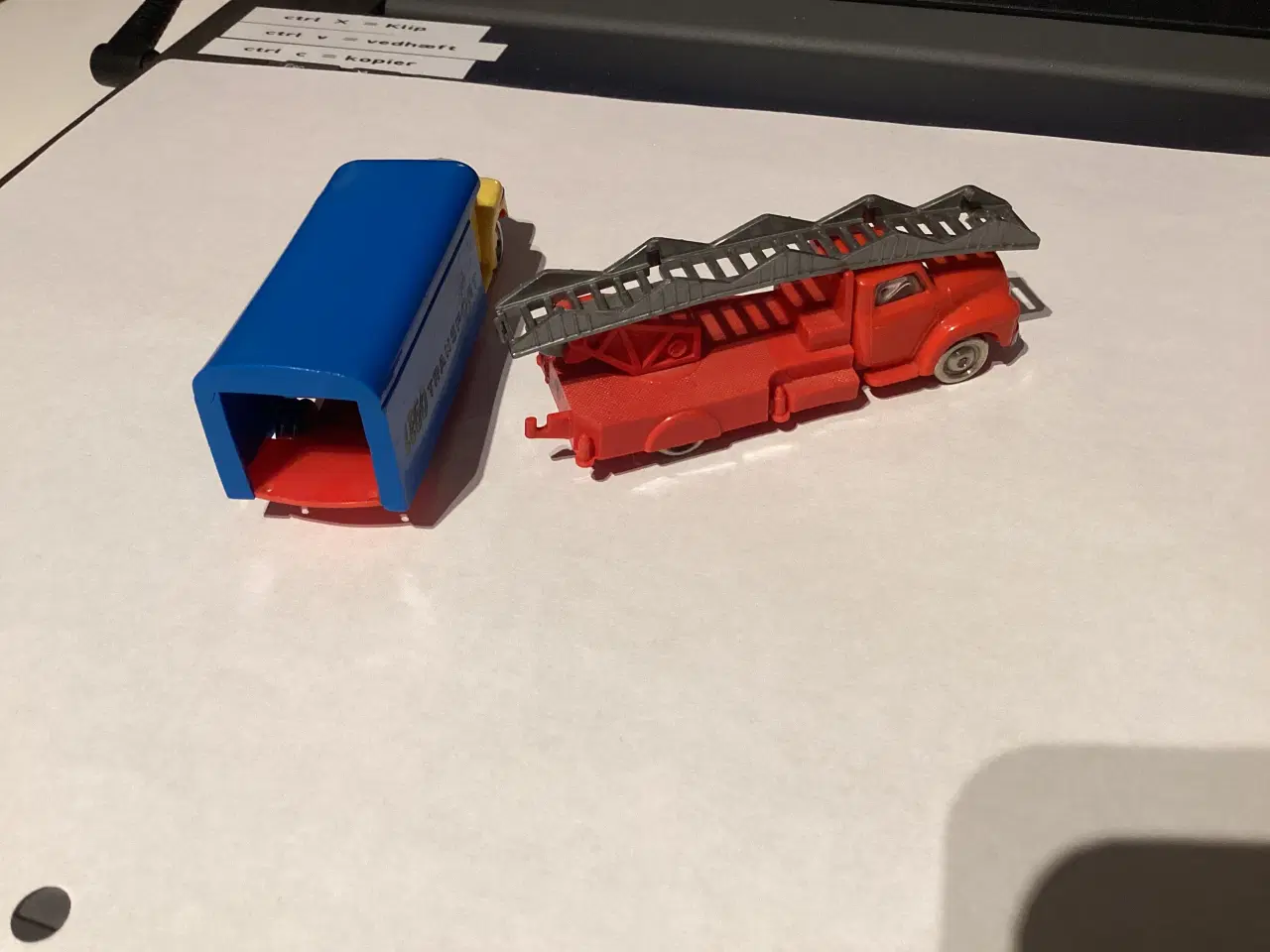 Billede 3 - To Lego biler