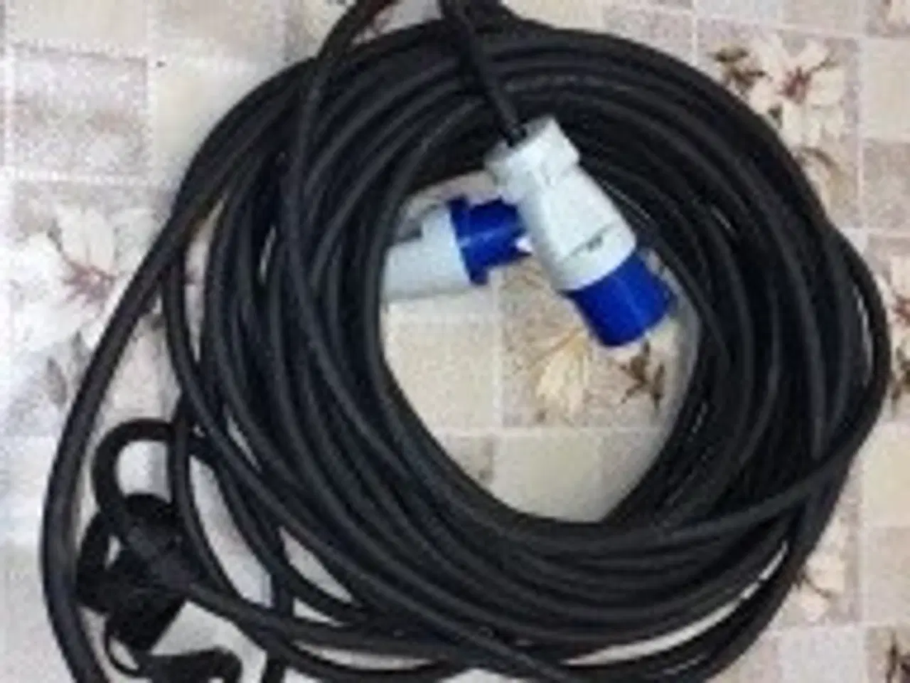 Billede 1 - forlængerkabel til udendørs brug (brugt 2 gange)