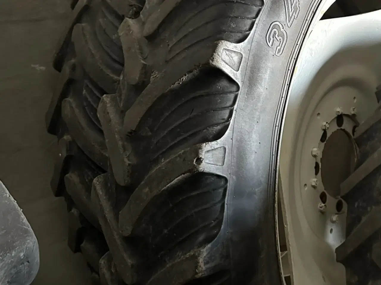 Billede 2 - Goodyear 340/85R48 og 270/95R36