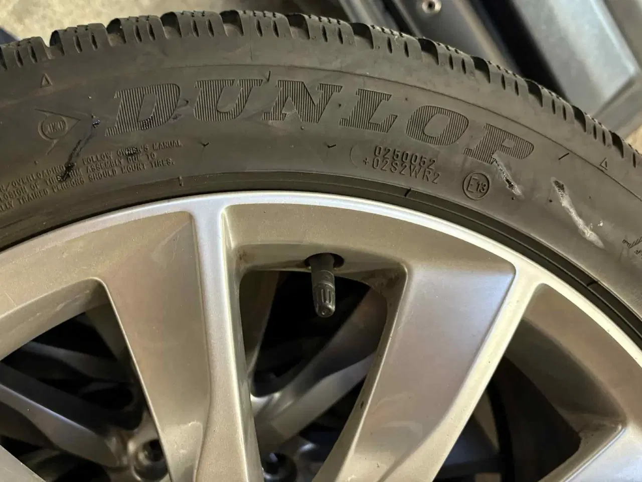 Billede 3 - Fine 5x108 Vinterhjul 245/45-18 - Nedsat