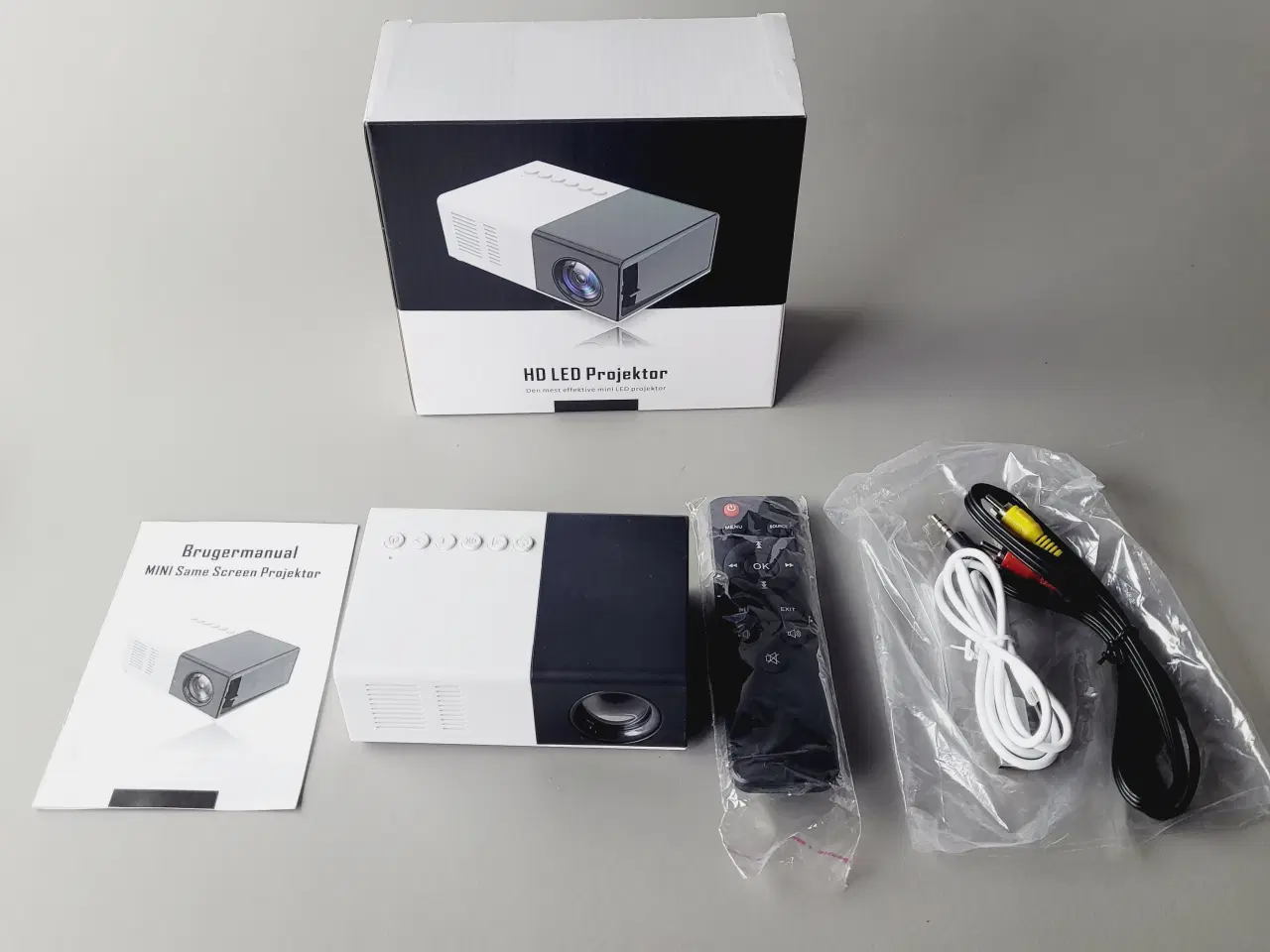 Billede 2 - ⭐️. 🎥 HD LED Mini Projektor – Kompakt og Effektiv