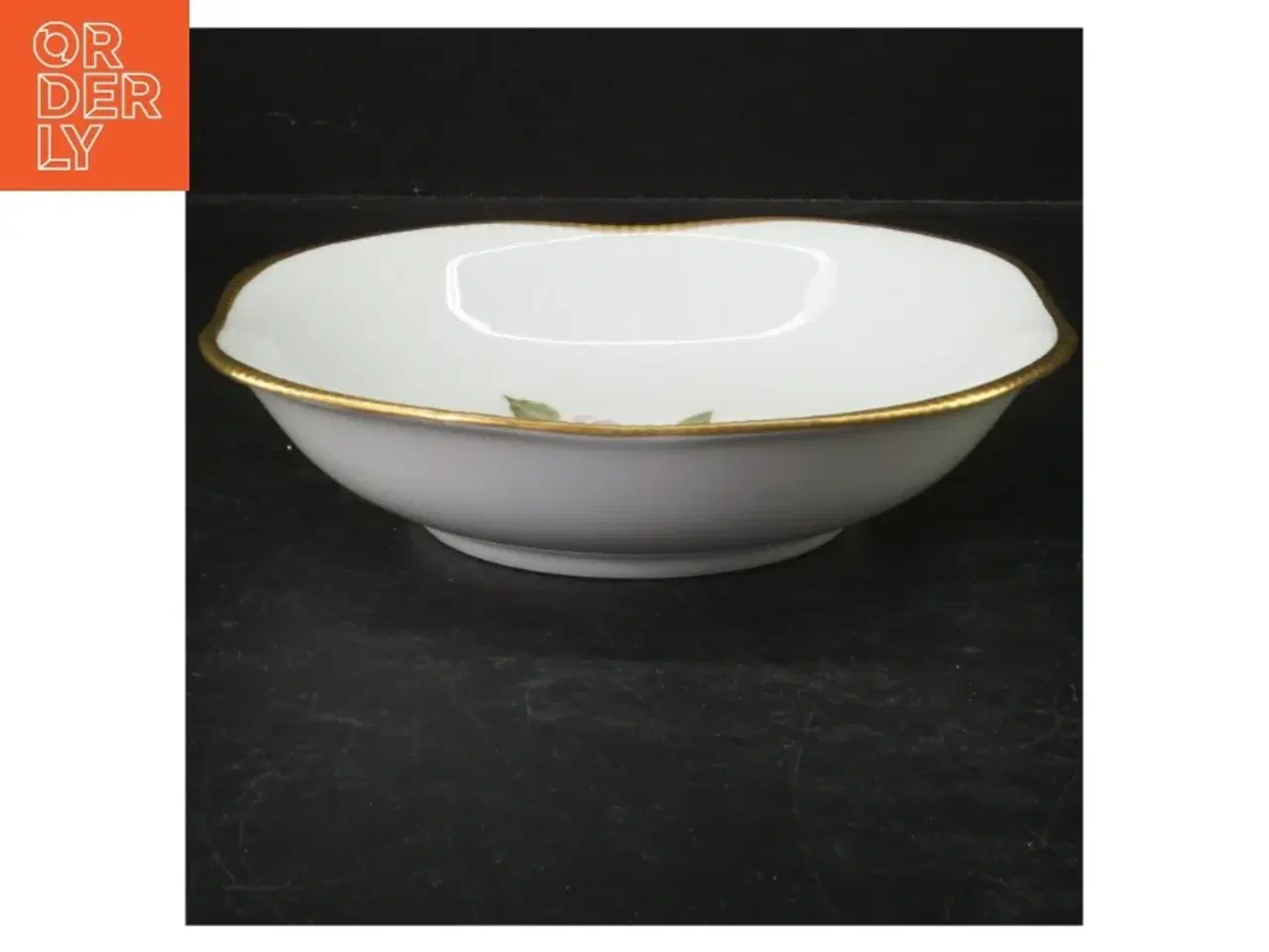 Billede 2 - Porcelænsskål med blomstermotiv fra K K (str. Ø 19 cm)