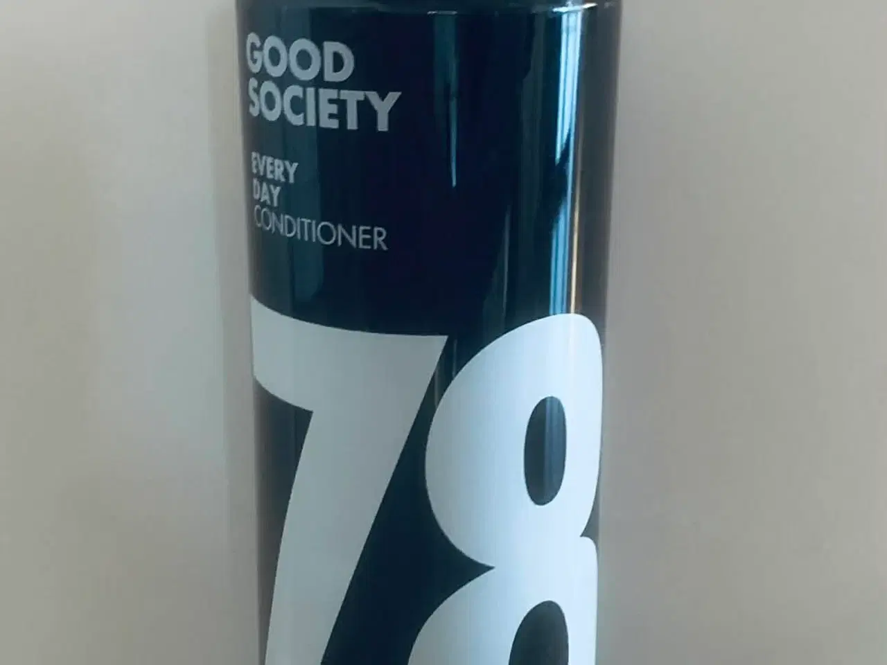 Billede 1 - Lækre hårprodukter sælges. Shampoo/Balsam/Lotion/S