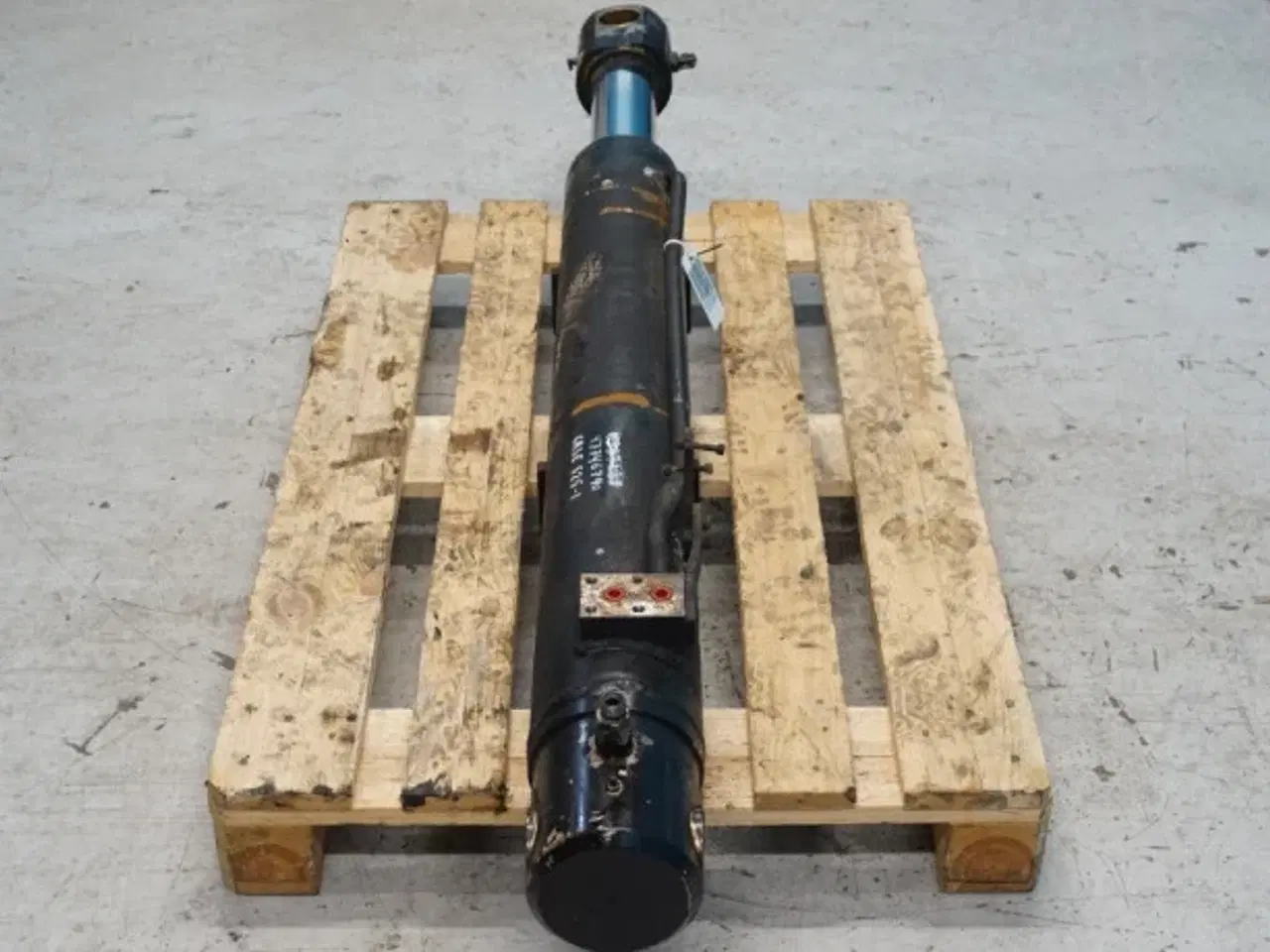 Billede 8 - Case 525 Farmlift Cylinder 47746790