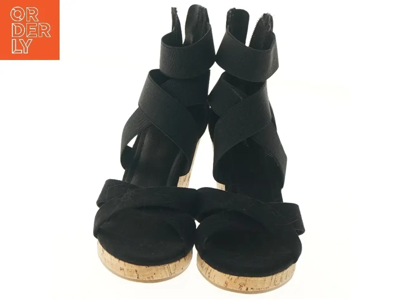 Billede 4 - Sort kilehæl sandal str. 41 fra Graceland (str. 41 )