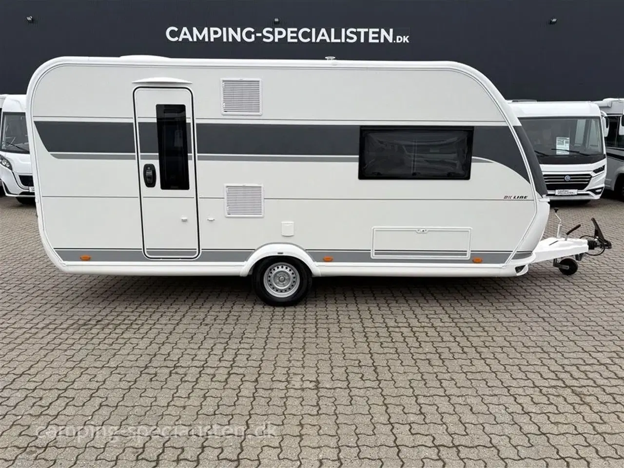 Billede 1 - 2026 - Hobby De Luxe 460 SL   2026 Hobby De Luxe 460 SL DK LINE - Kan ses nu hos Camping-Specialisten.dk