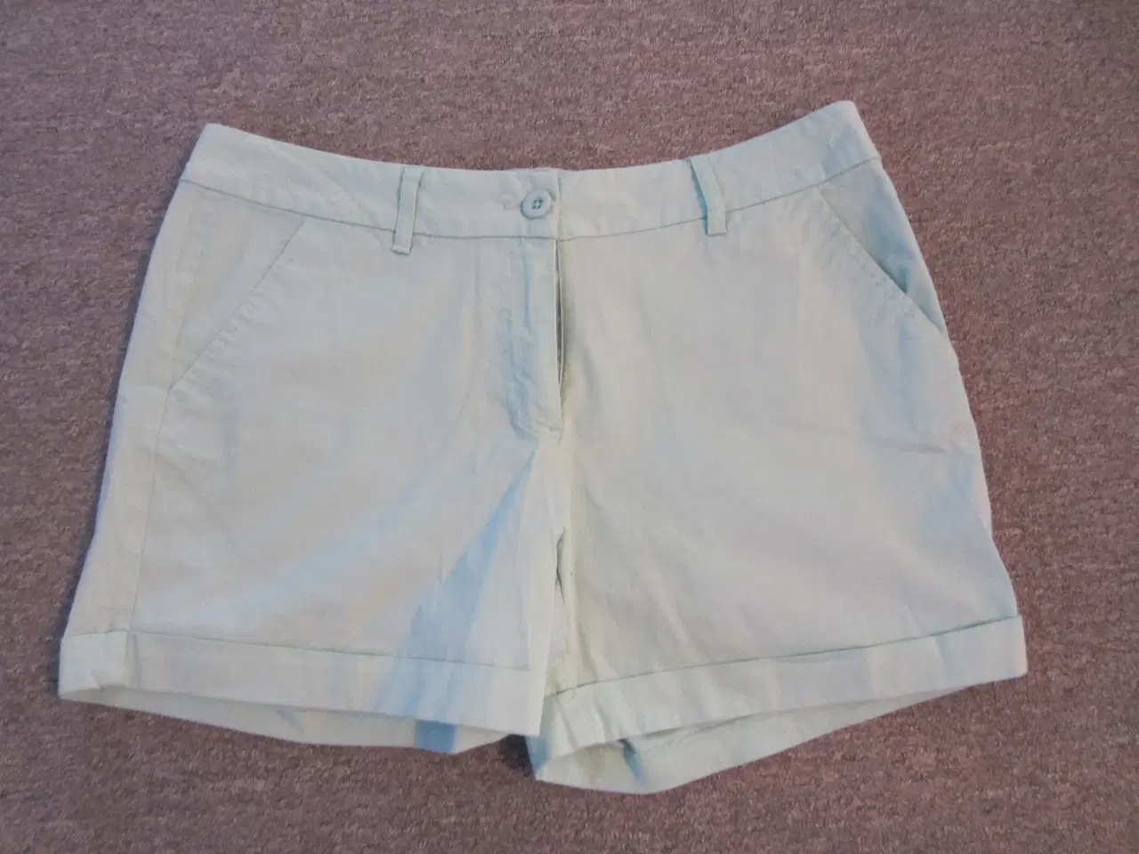 Billede 1 - Fine lys blå Shorts i str. M fra Vila