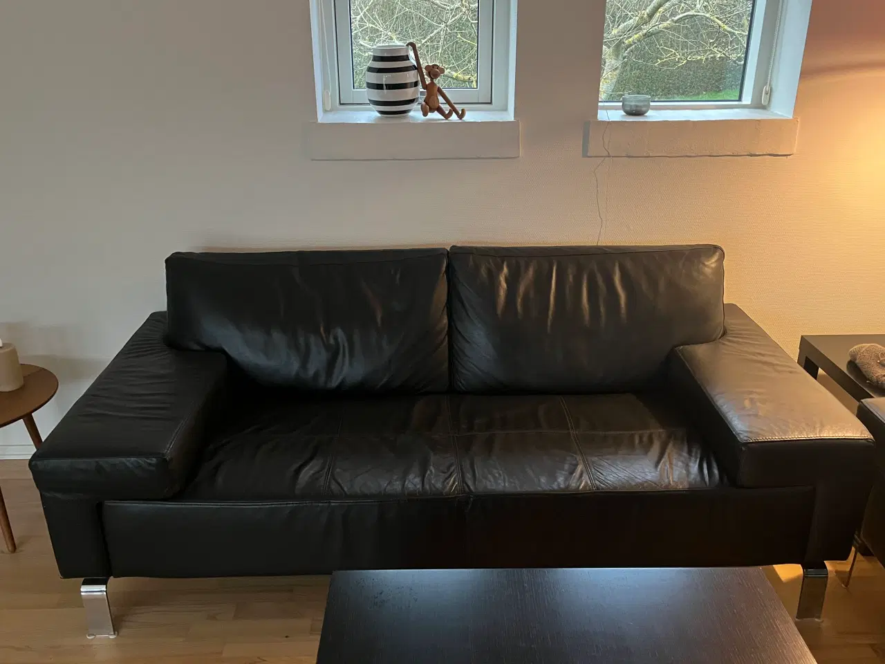 Billede 1 - Læder sofa gruppe med sofa bord