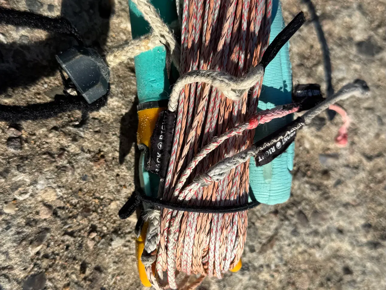Billede 15 - 4 kites, 3 barer & pumpe