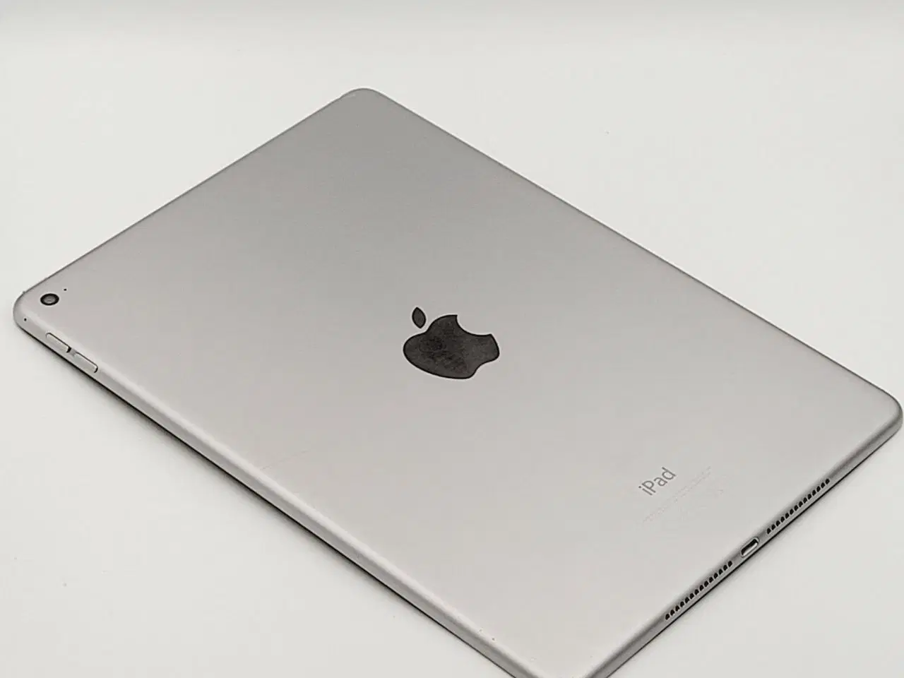Billede 7 - ⭐️· Apple Låst iPad Air 2 (model A1566) God stand