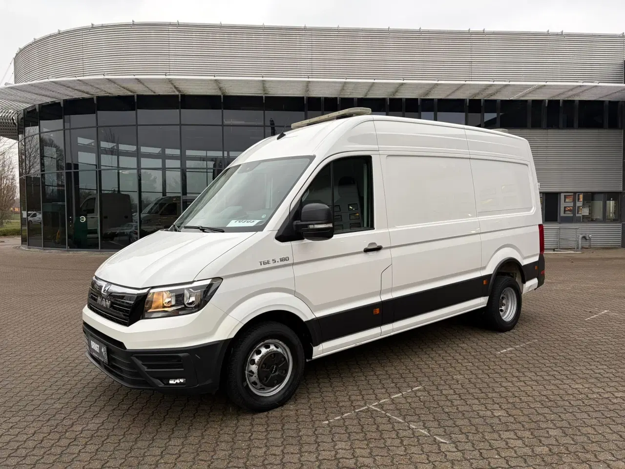 Billede 1 - MAN TGE 5.180 A8 L3H3, Kassevogn