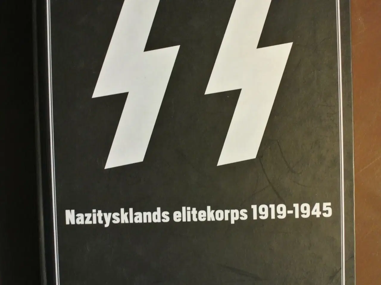 Billede 1 - ss - nazitysklands elitekorps 1919-1945, af robert