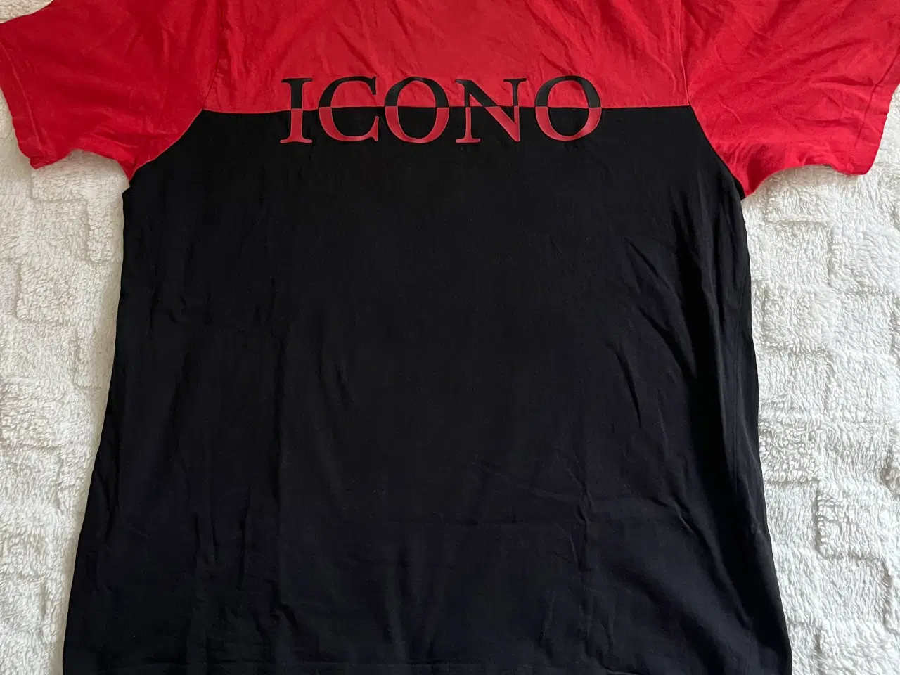 Billede 1 - T-shirt fra Icono.