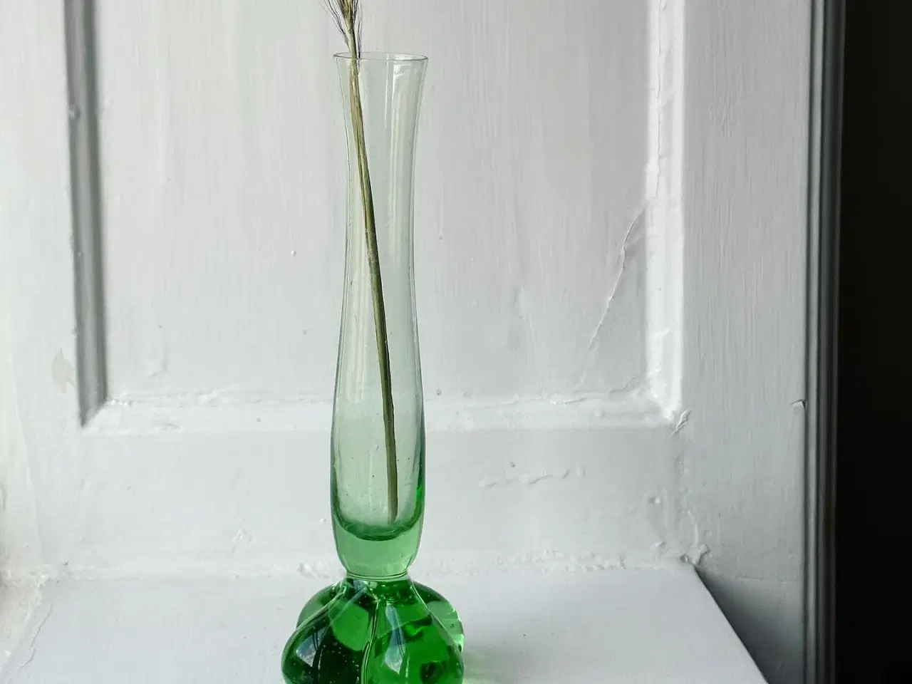 Billede 1 - Orkidevase, lysegrønt glas