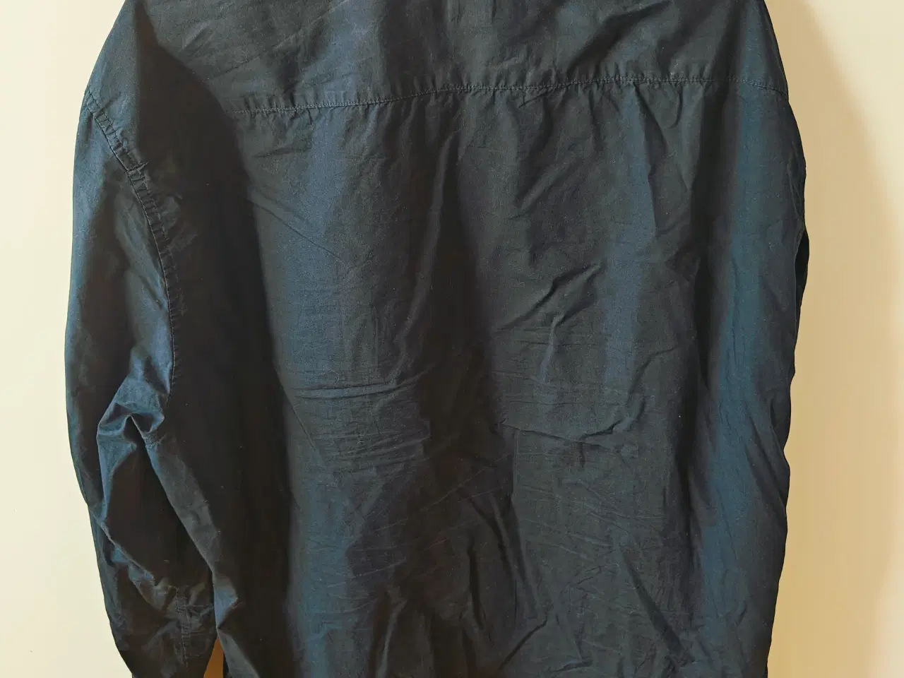 Billede 2 - Mørk Marineblå skjorte fra H&M str. XL ny.