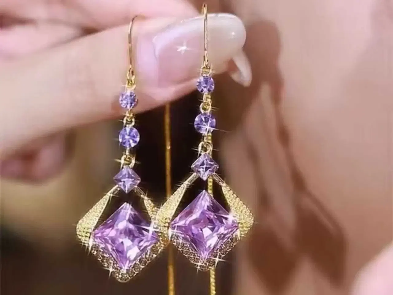 Billede 1 - Skinnende ørehænger