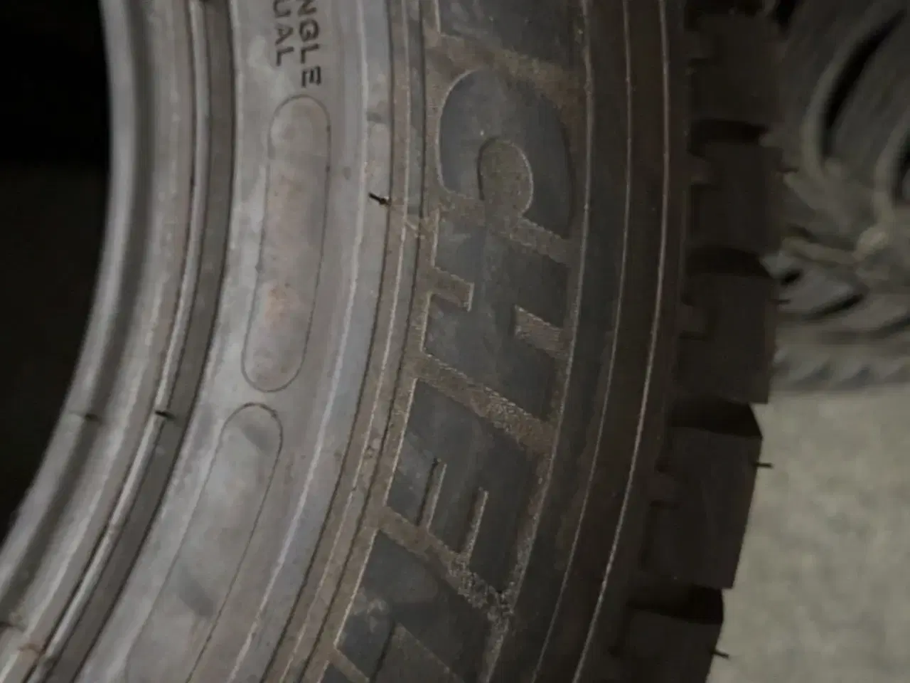 Billede 4 - 235/65 R16