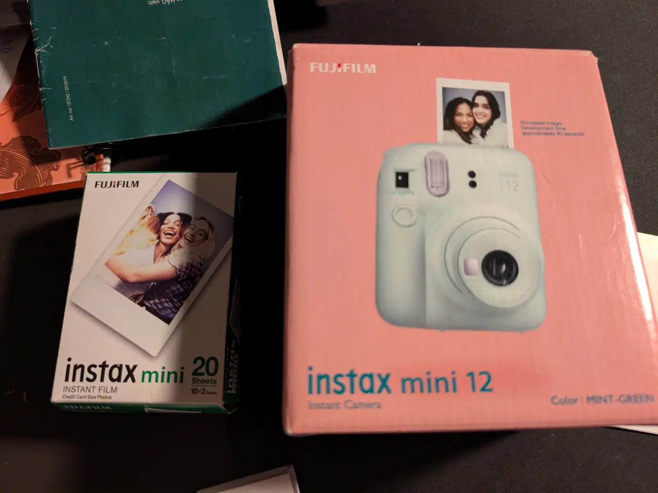 Billede 1 - Instax mini 12 kamera... stort set ubrugt