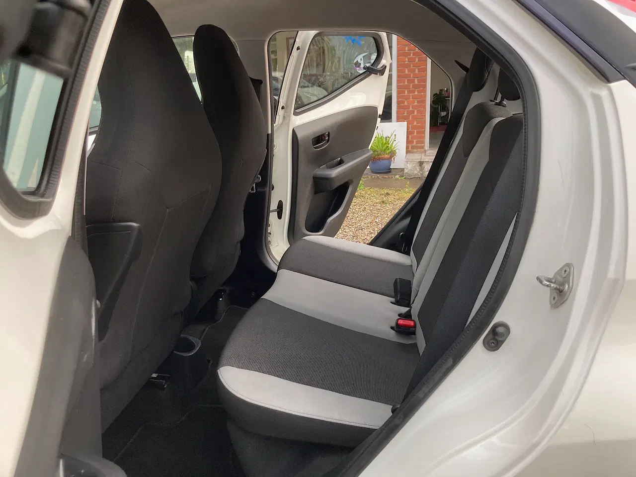 Billede 14 - Toyota AygoX Change 1.0 Vvt-i Nysyn 