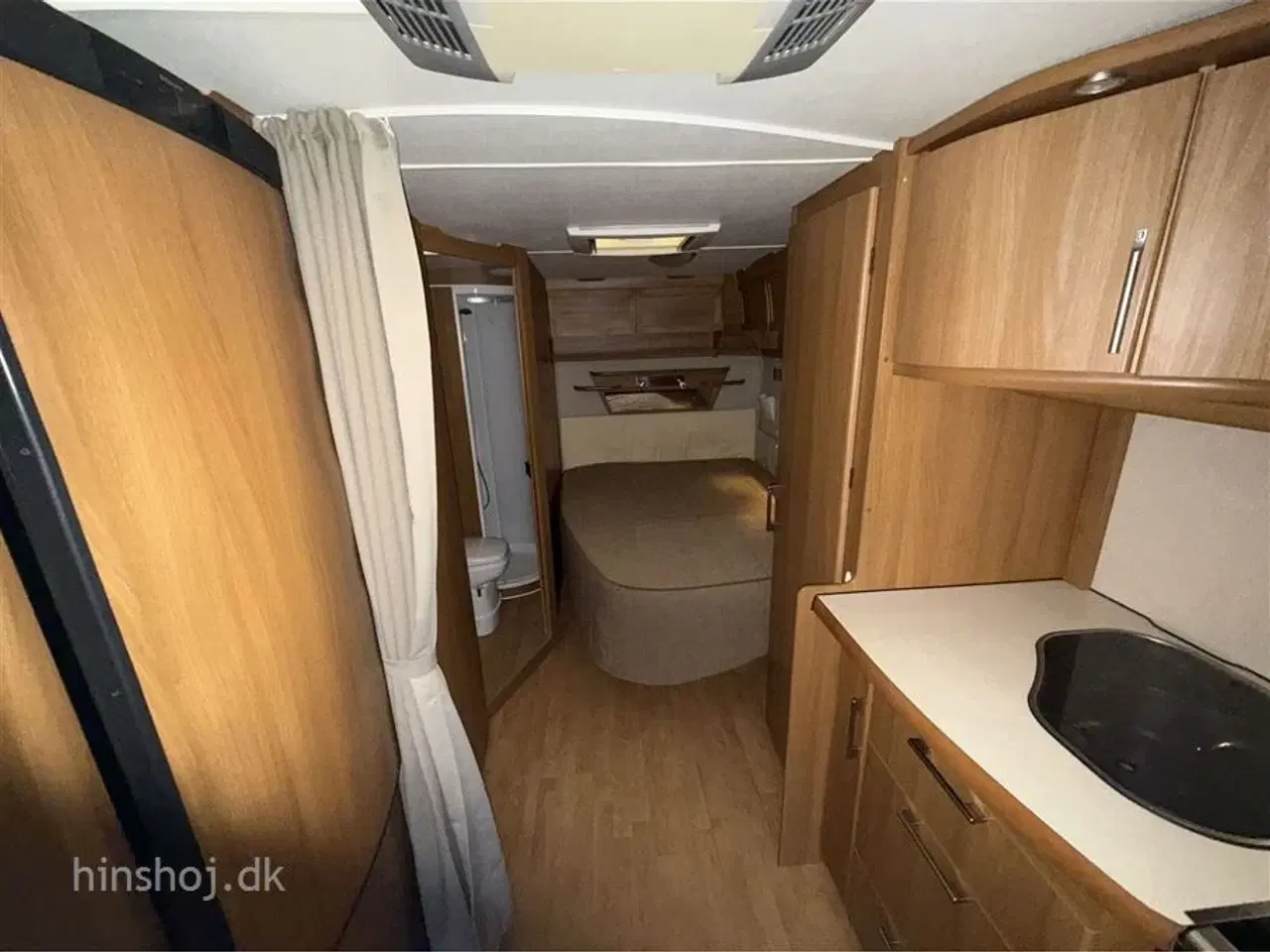 Billede 15 - 2009 - Kabe Royal 610 DXL KS   Dejlig Kabe med franskseng og rundsidegruppe fra Hinshøj Caravan A/S