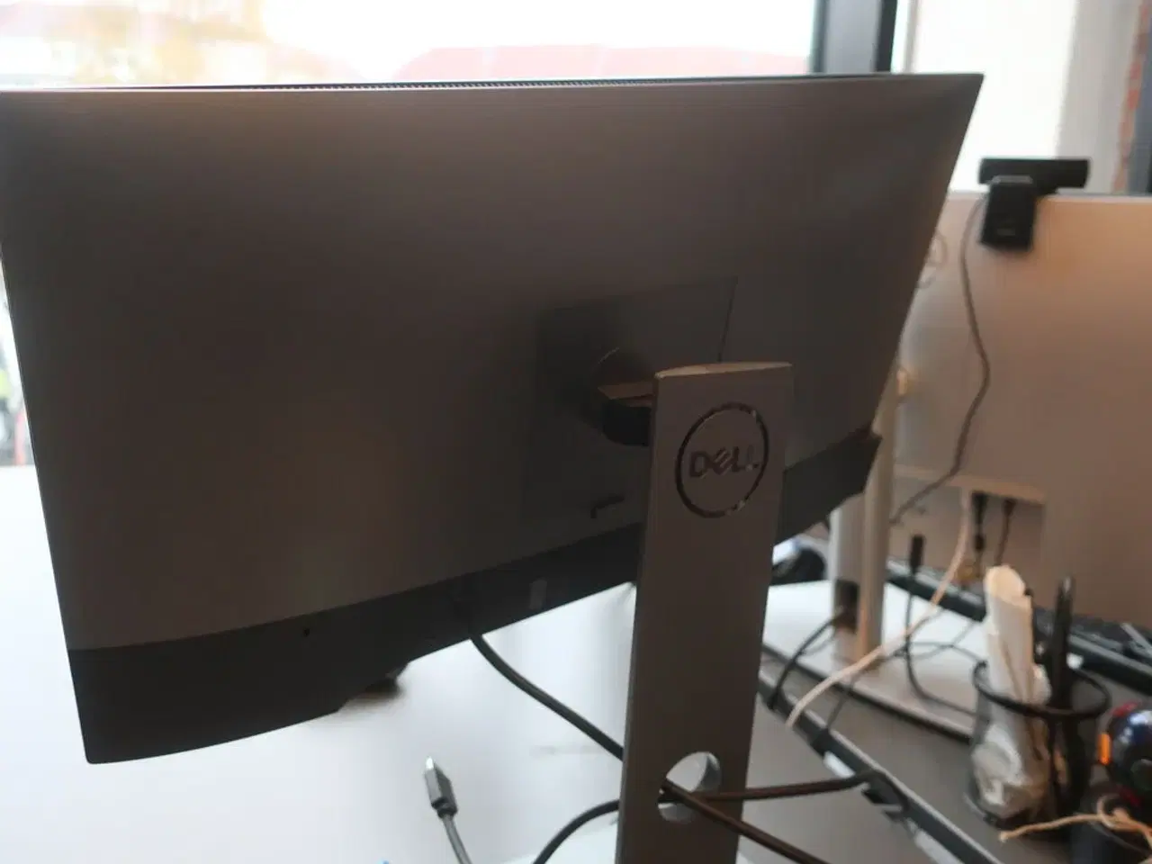 Billede 6 - 2 stk. 24" DELL skærme samt dockingstation og tastatur