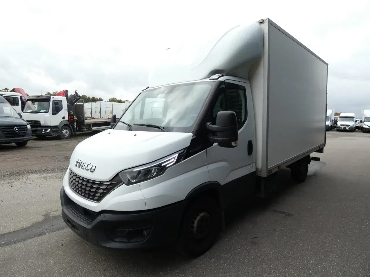 Billede 4 - Iveco Daily 35S16 3750mm 2,3 D m/Alukasse med lift Hi-Matic 156HK Ladv./Chas. 8g Aut.