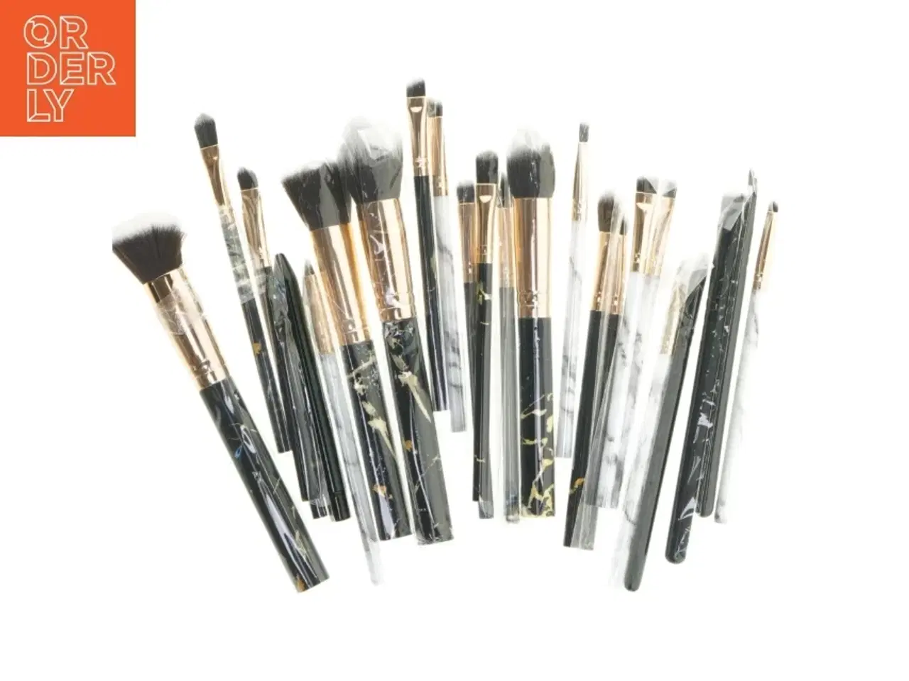 Billede 2 - Makeup børstesæt med opbevaring (str. 17,5 cm)