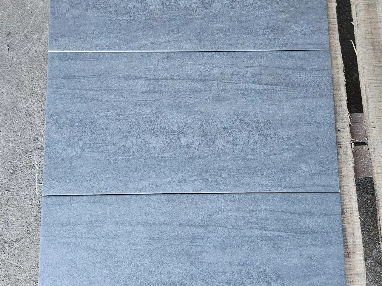 Billede 1 - Gulv- og vægklinke Grå 30x60 cm