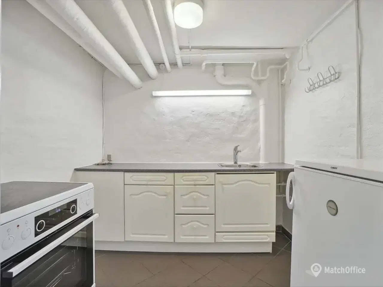 Billede 3 - Rummeligt lagerlejemål i Vanløse