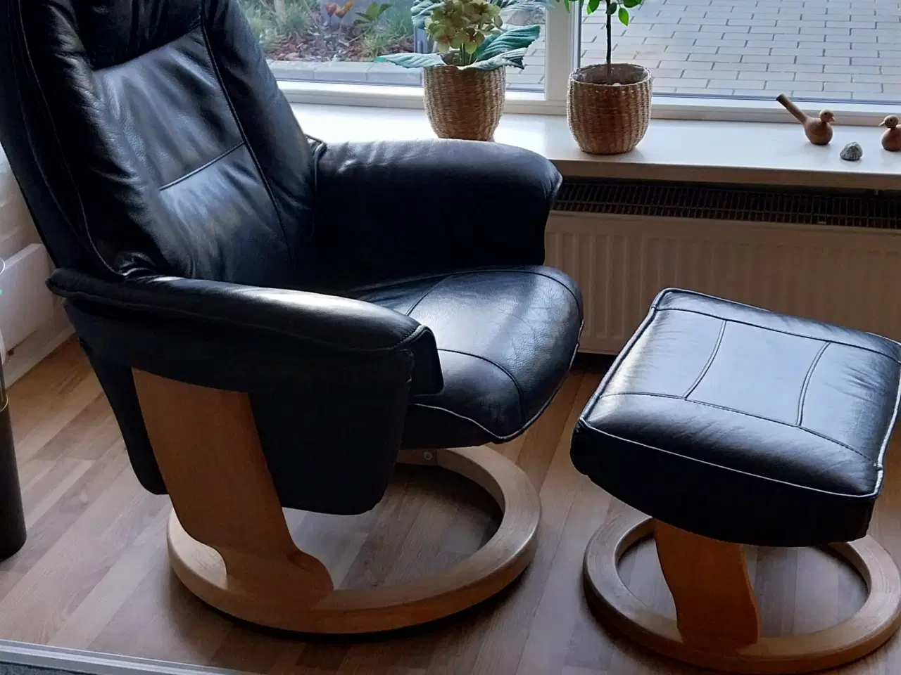 Billede 2 - læder stol med skammel