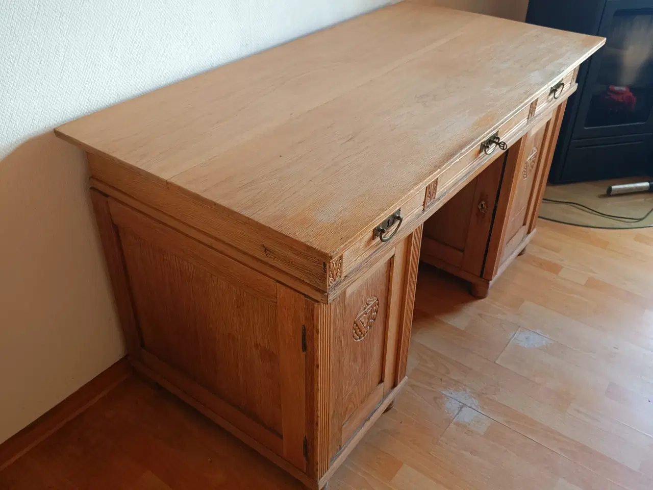Billede 3 - Gammelt skrivebord 