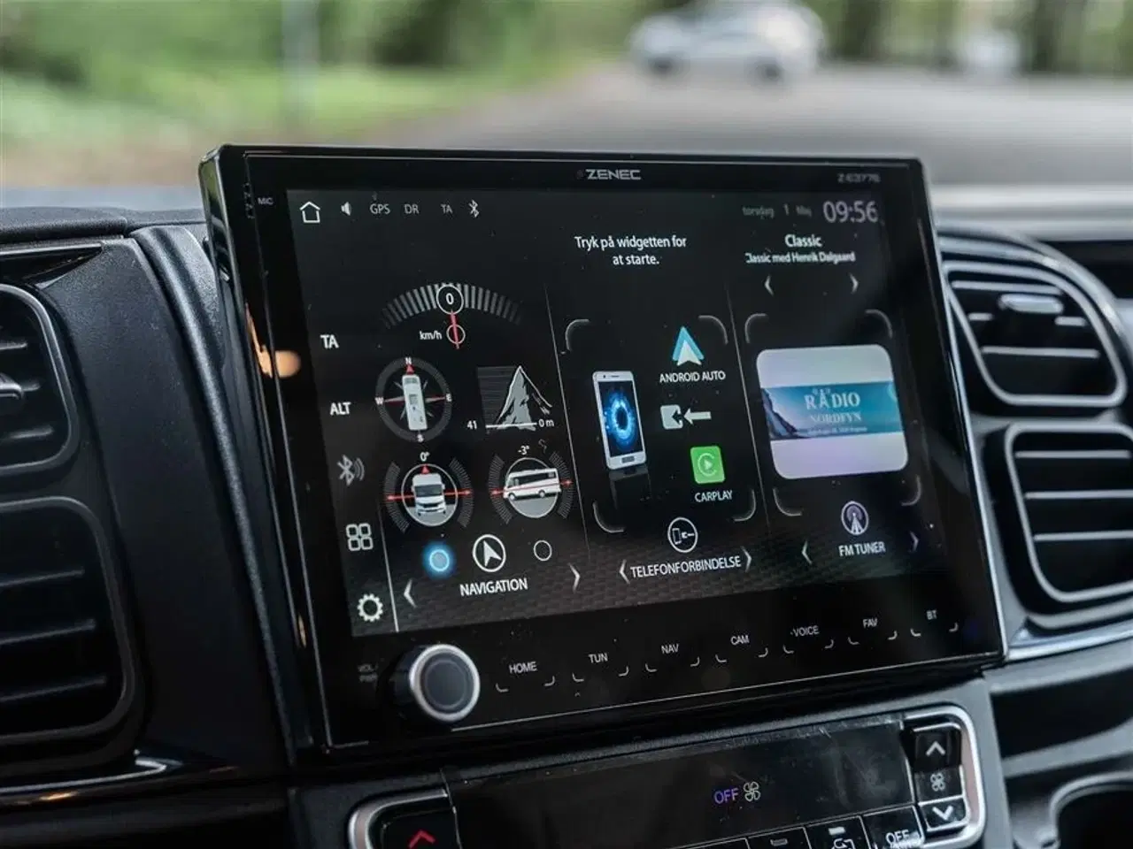 Billede 35 - 2026 - Tourne 6.4 Cruise aut. gear - Black   Den originale Tourne med langsgående senge