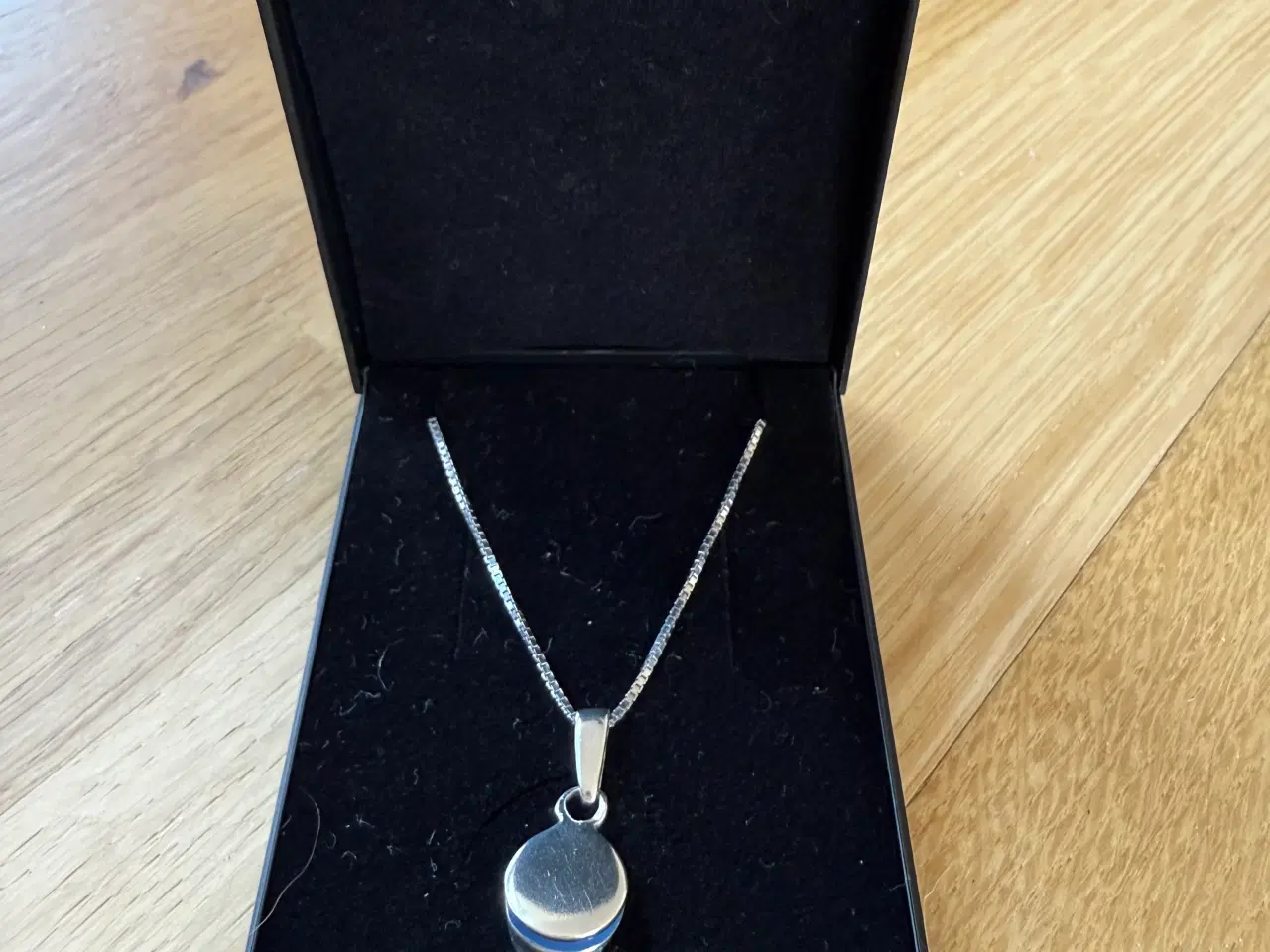 Billede 1 - Studenterhue vedhæng m/kæde