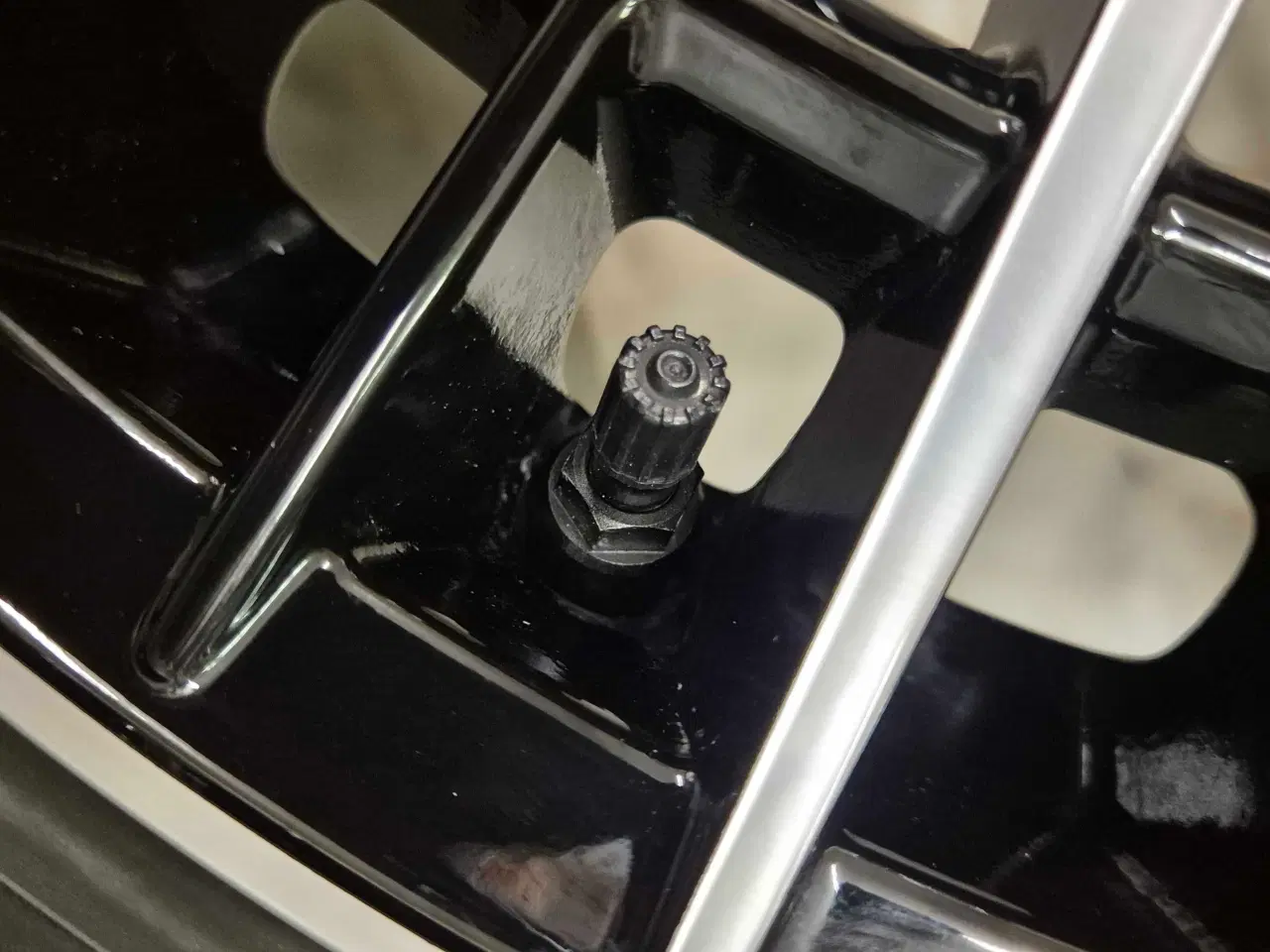 Billede 5 - EQE / EQS MERCEDES MED NYE SOMMERDÆK " NYE SÆT "