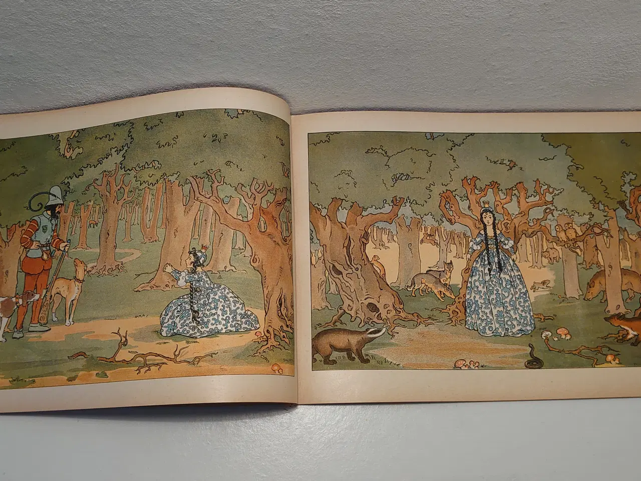 Billede 4 - Brdr. Grimm: Snehvide.ill Agnes Helms.1.udg.1919.