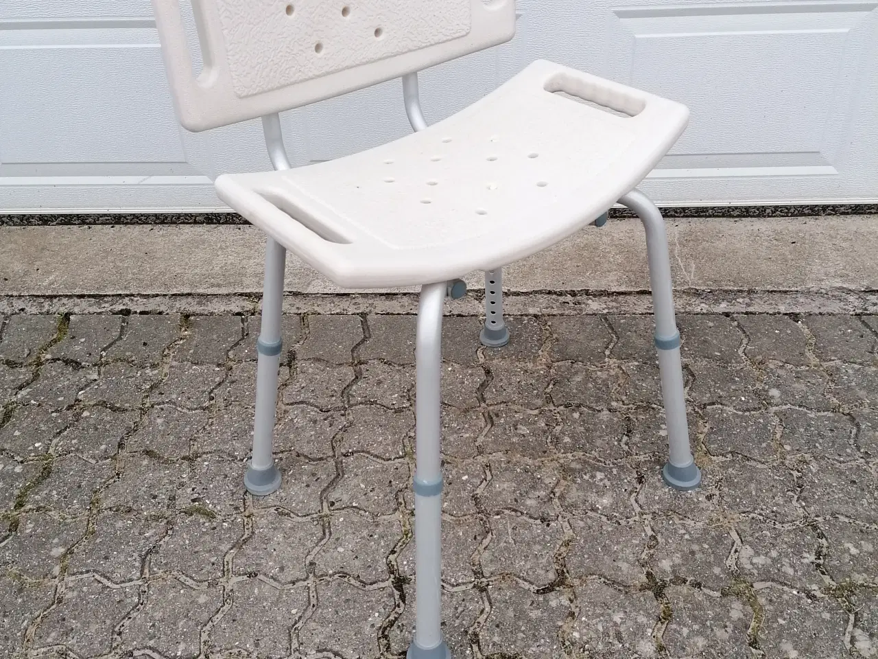 Billede 1 - Badestol , Solid Model med Ryglæn