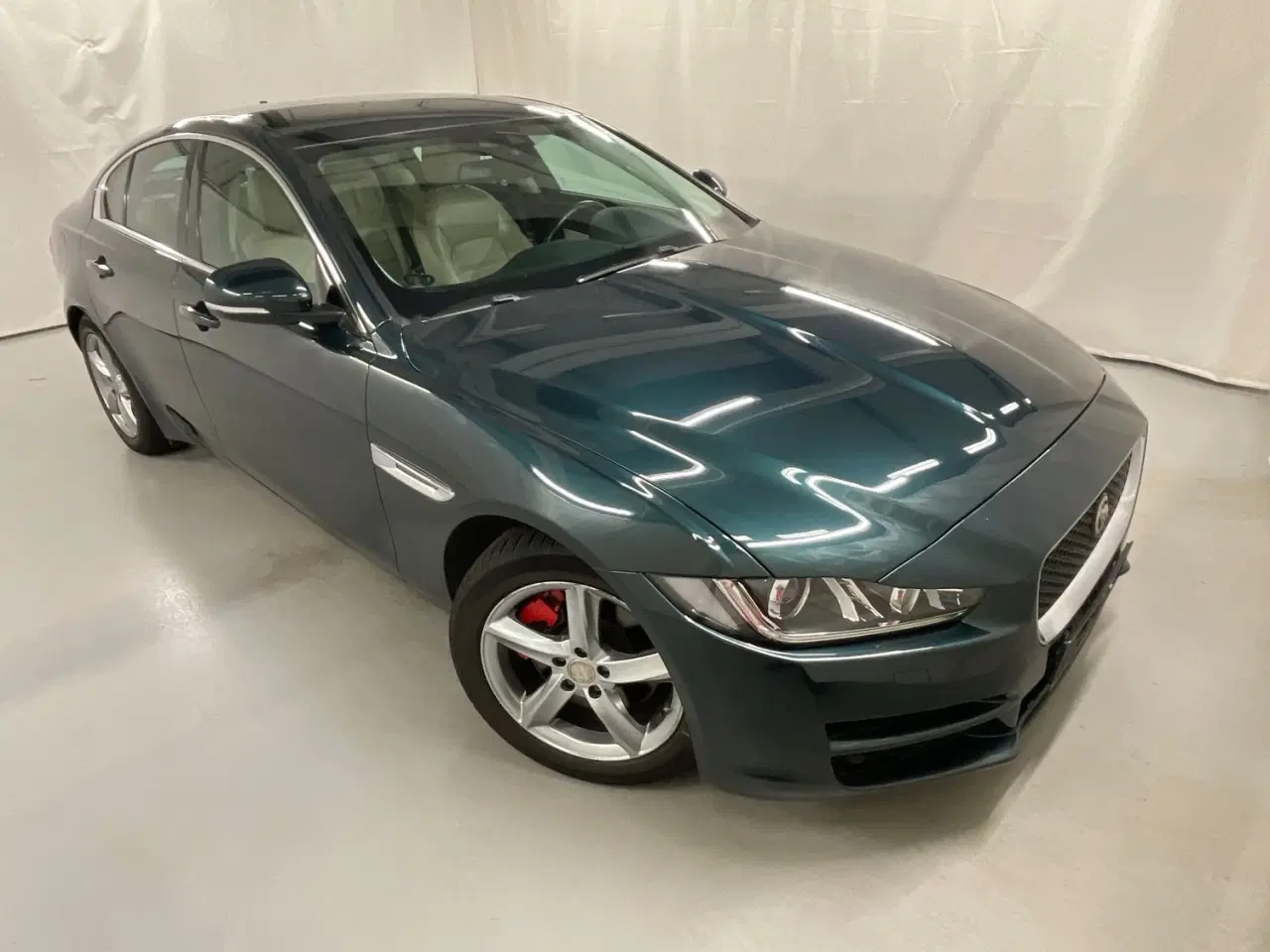 Billede 2 - Jaguar XE Prestige 2,0i benzin