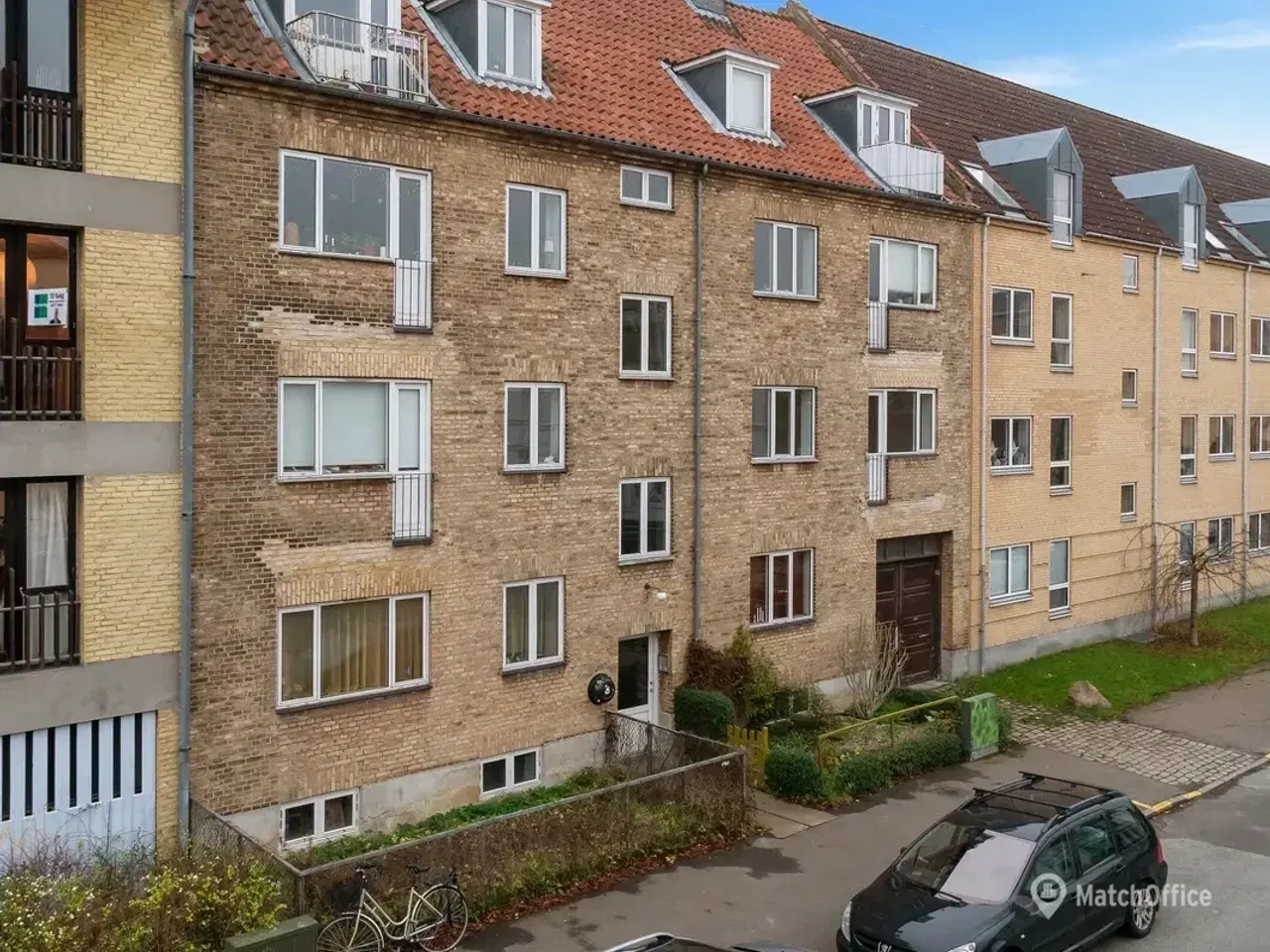 Billede 10 - Garager 3. 6 & 8 til leje på Kastanie Allé 19