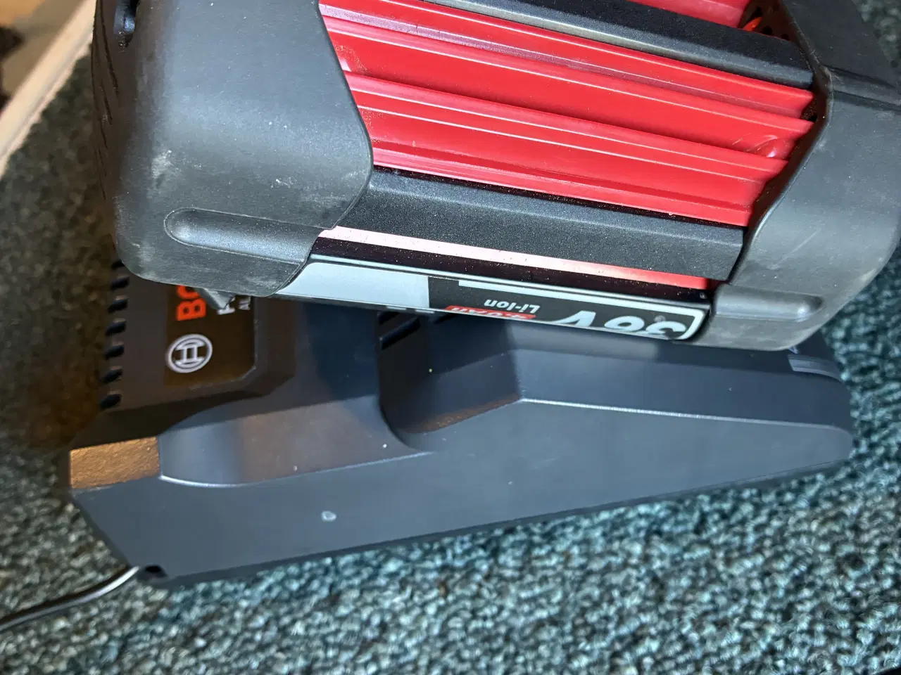 Billede 7 - Bosch batteridrevet plæneklipper 