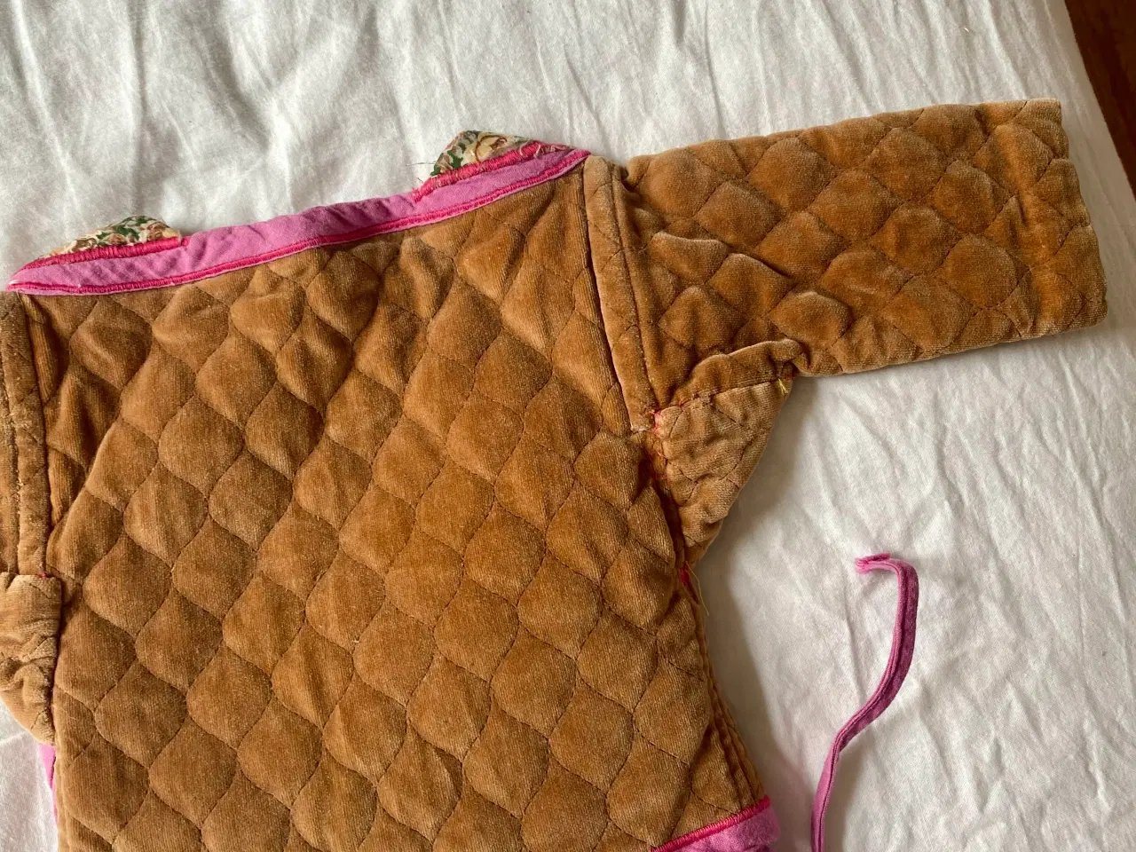 Billede 3 - Hjemmesyet jakke 56