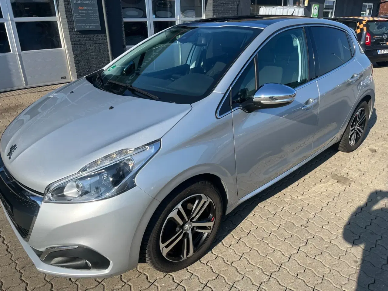 Billede 2 - Peugeot 208 1,6 BlueHDi 100 Desire Sky