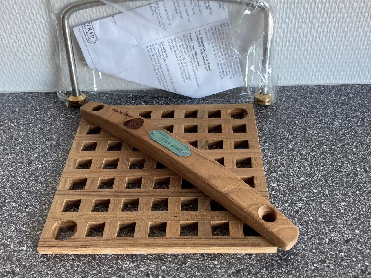 Billede 1 - Helt ny Trip Trap servietholder i teaktræ