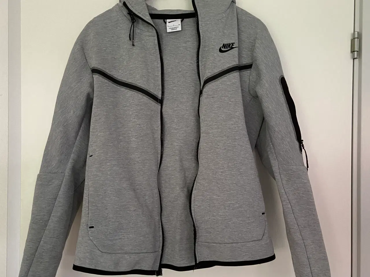 Billede 1 - Nike Tech Fleece