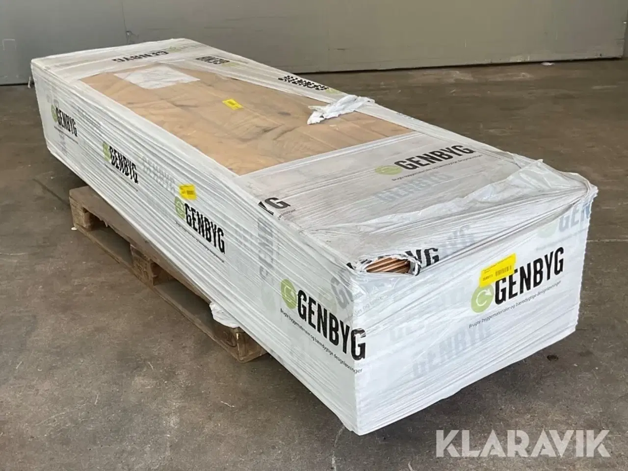 Billede 3 - Plankegulv i egetræ. Varmebehandlet, hvid matlak. Wiking Gulve 2.sort. 40,6 m2