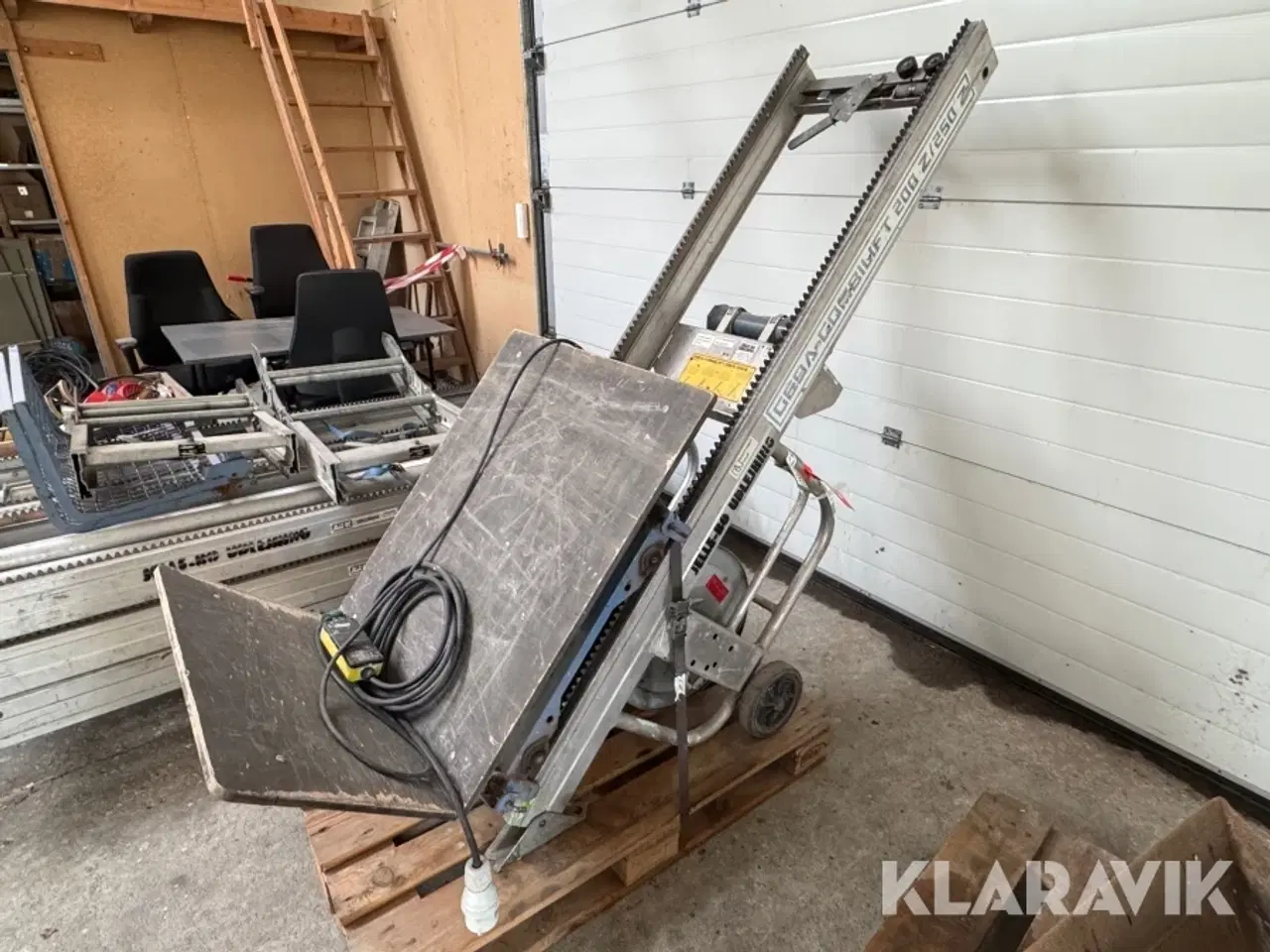 Billede 1 - Bygge/materialehejs Geda Combilift 200Z/250Z