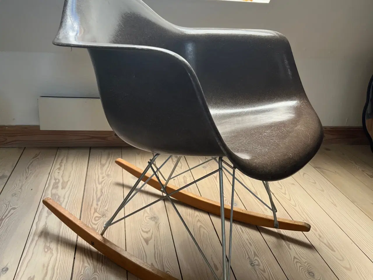 Billede 3 - Eames Gyngestol af glasfiber