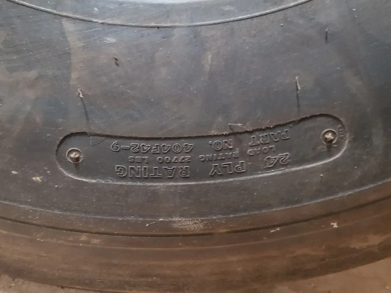 Billede 4 - 2 stk 13 Tons dæk Good Year 40x14 24PR