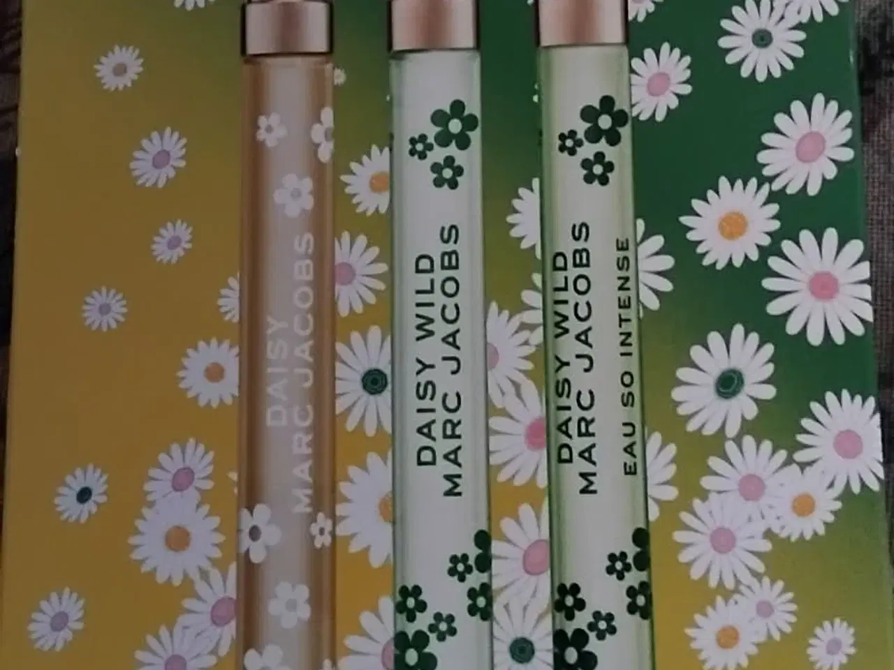 Billede 2 - Duft gaveæsker til kvinder. Pris pr stk