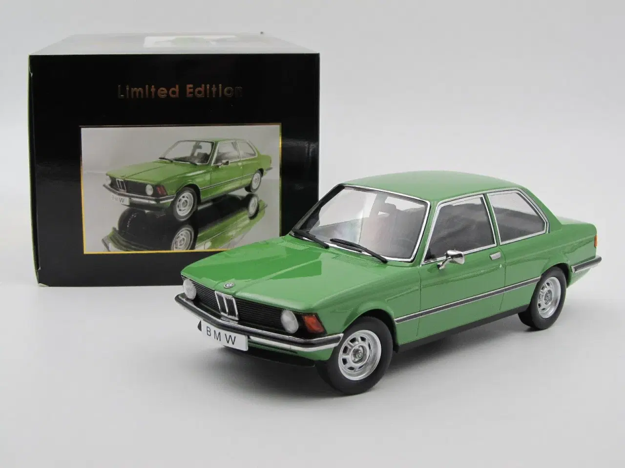 Billede 1 - 1975 BMW 318i E21 Limited Edition - 1:18